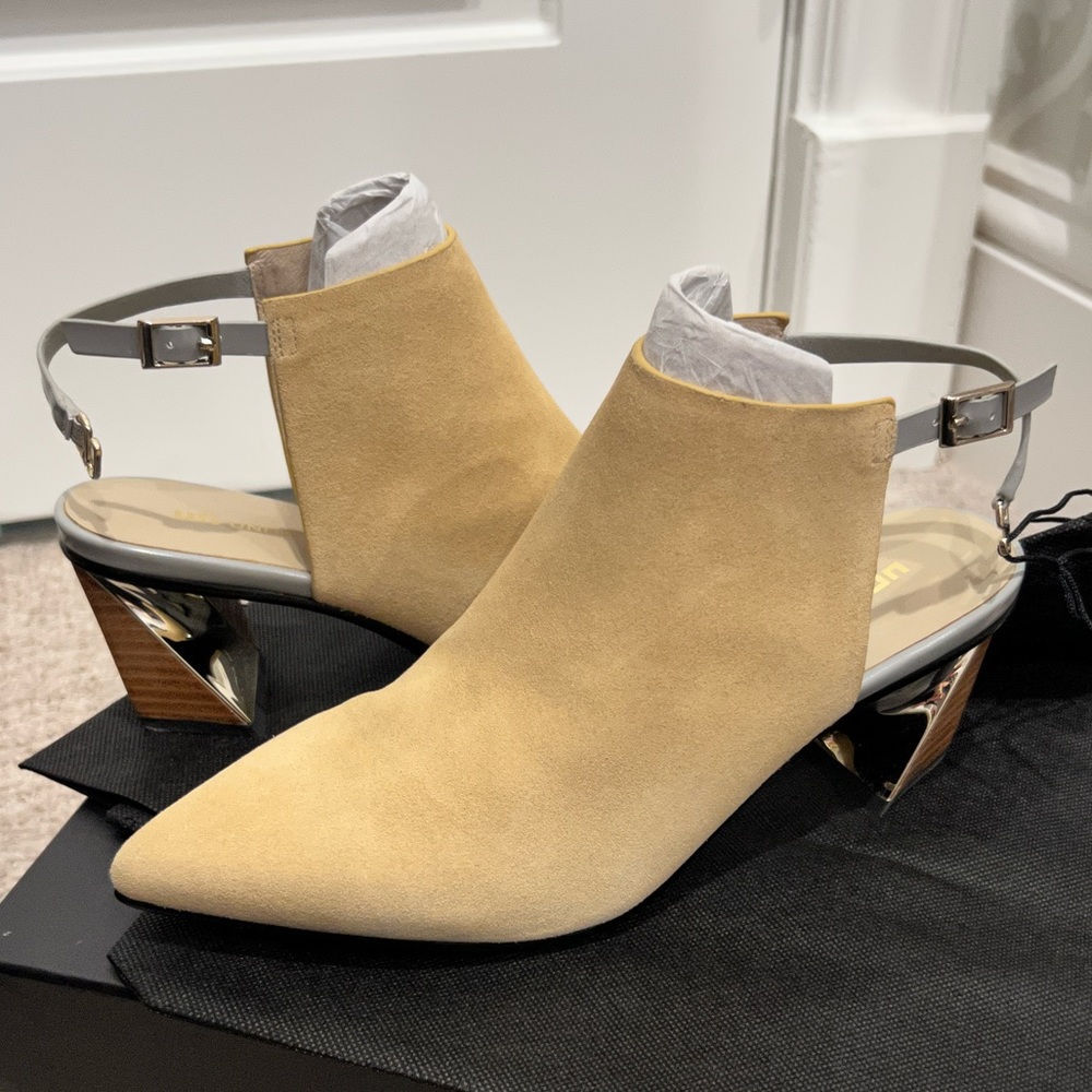 Never Worn United Nude Twisted Mule size EU 39
